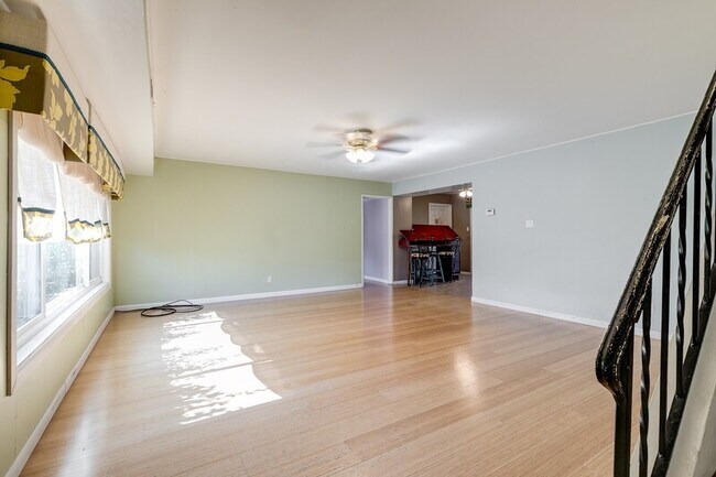 Foto del edificio - 1306 Andover Rd