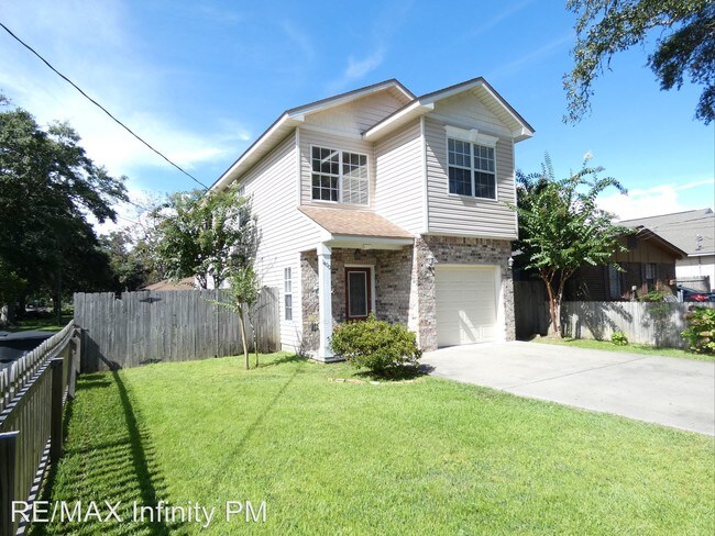 Building Photo - 3 br, 2.5 bath House - 1400 E Scott St
