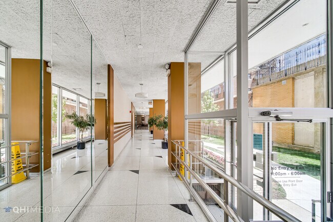 Foto del edificio - 3950 N Lake Shore Dr