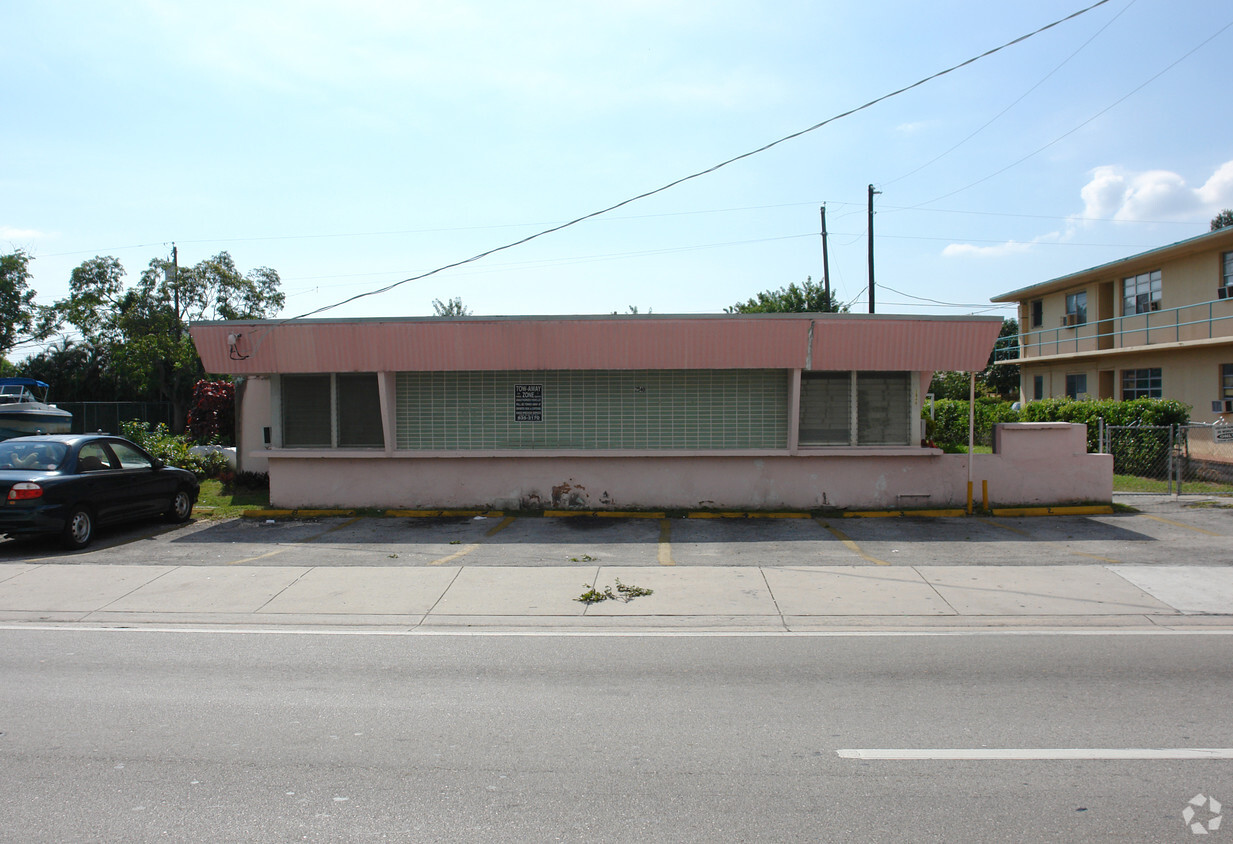 Primary Photo - 2940 W Flagler St