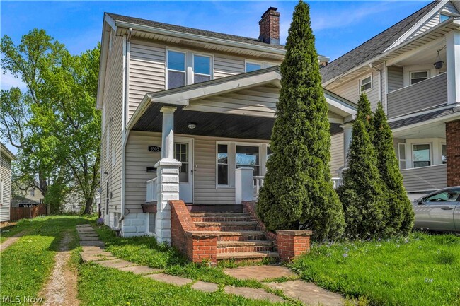 Foto del edificio - 8505 Bancroft Ave