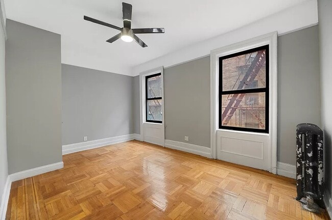 Building Photo - 48 Saint Nicholas Place