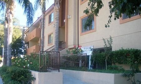 Foto principal - 14610 Plummer St