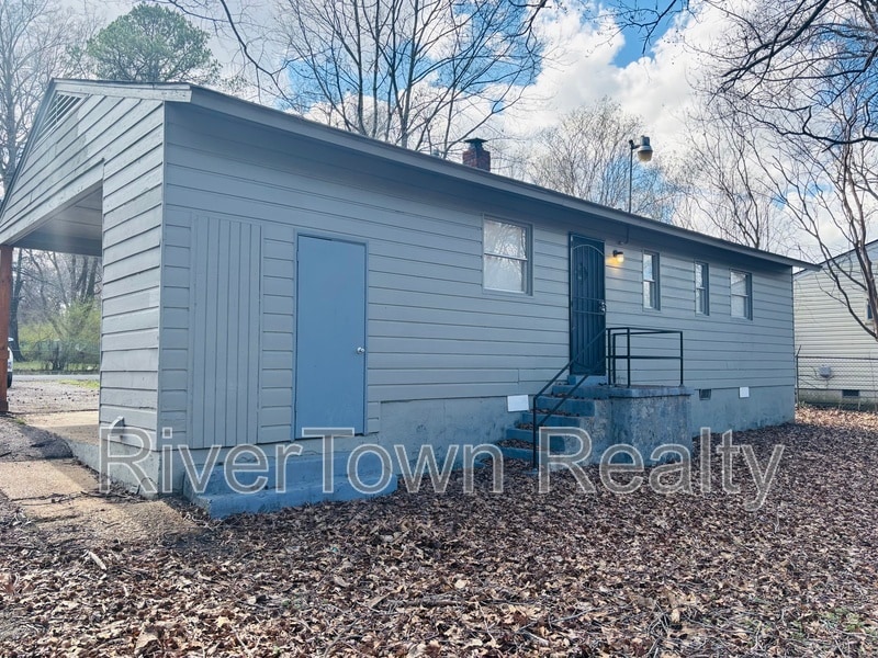 Building Photo - 686 Delta Rd