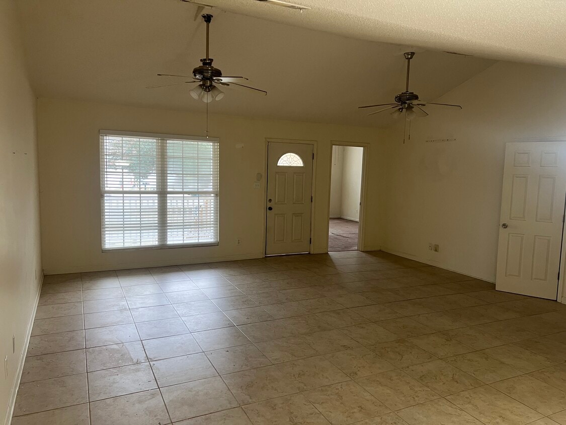 Foto del edificio - 5 Rivermist Ln