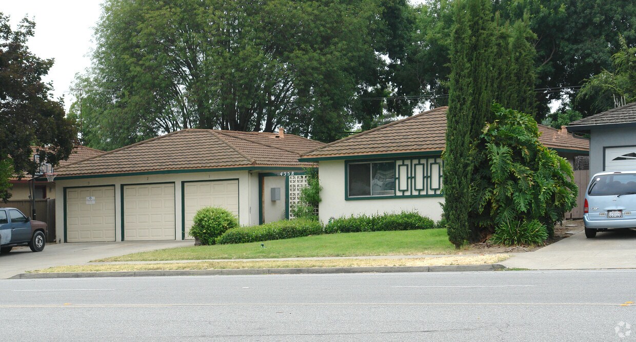 Foto del edificio - 4358 Hamilton Ave