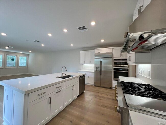 Foto del edificio - 108 Chorus