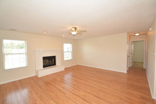 Building Photo - 7394 Tassel Ct