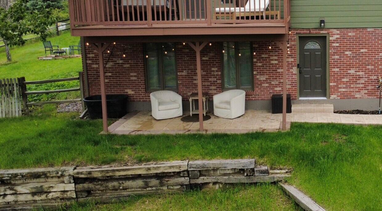 Foto principal - 6684 N Windfield Ave