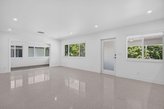 Building Photo - 3216 Colony Club Rd