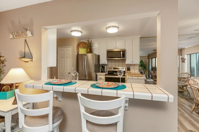 Building Photo - short term rental in the loop