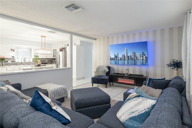 Foto del edificio - 5640 Hayes St