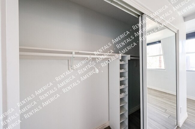 Foto del edificio - 1601 W Sunnyside Dr