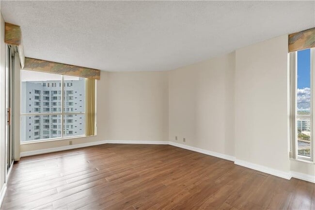 Building Photo - 6767 Collins Ave