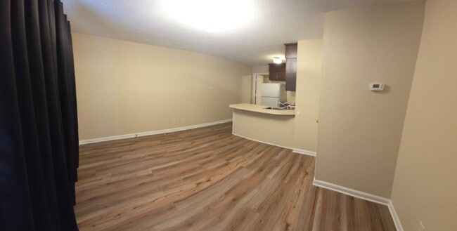 Building Photo - 200 S Linwood Ave