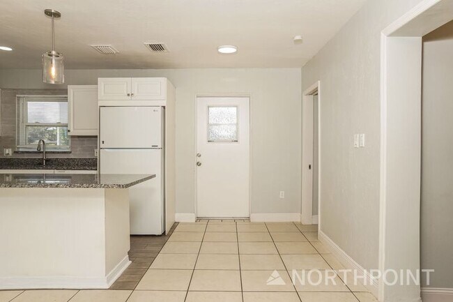 Foto del edificio - 3816 Melgert Ln