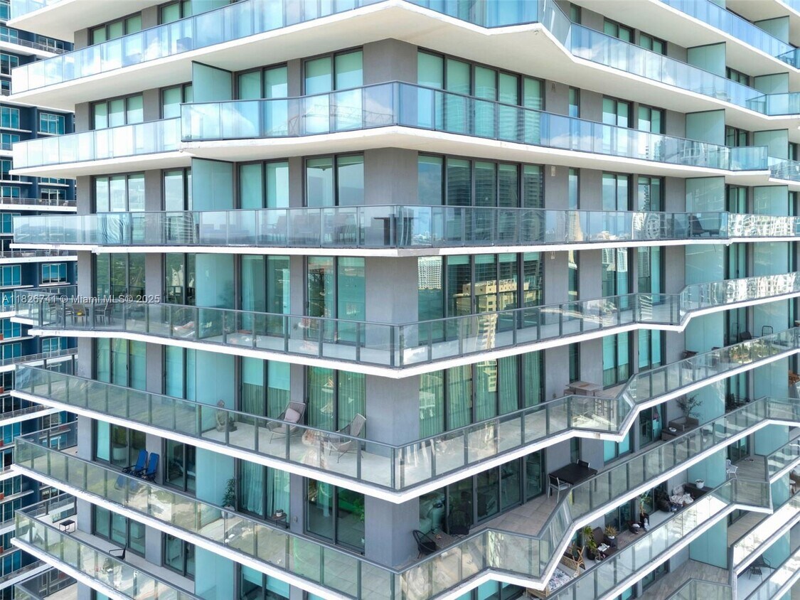 Foto principal - 1300 S Miami Ave