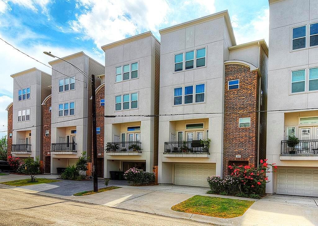 1415 Beachton St, Houston, TX 77007 House for Rent in Houston, TX