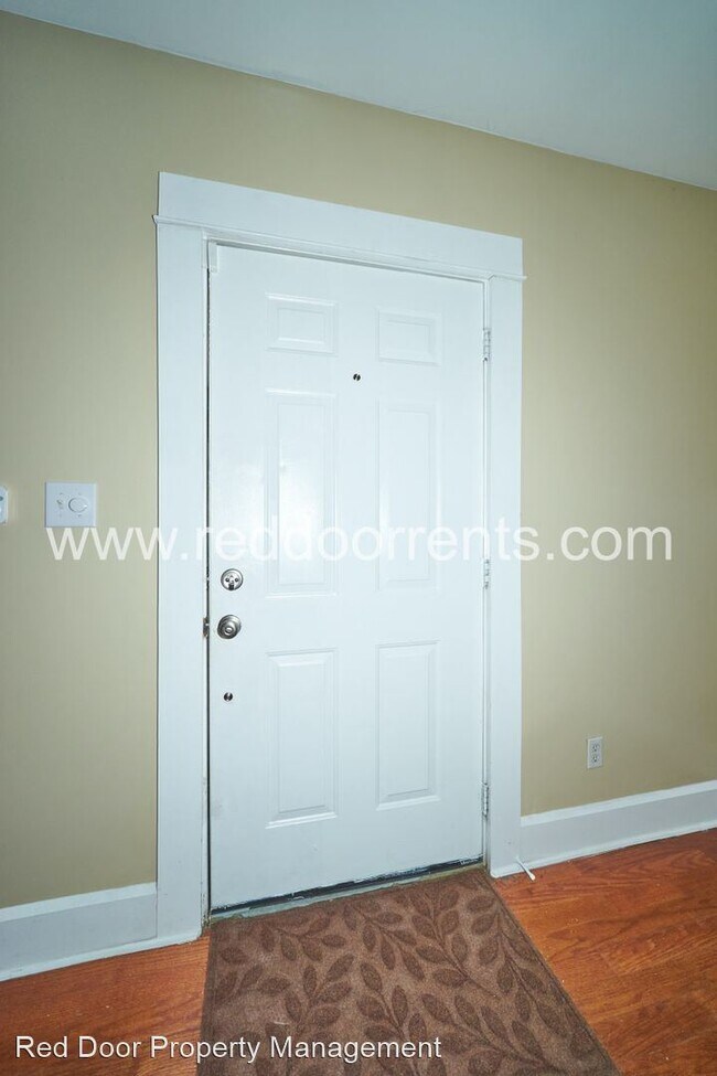 Foto del edificio - 4 br, 1.5 bath House - 2955 Broadway St