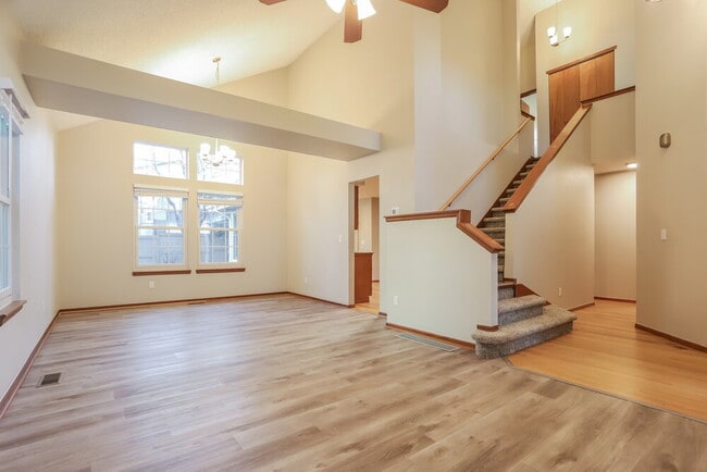 Building Photo - 5002 N Blazingstar Trail