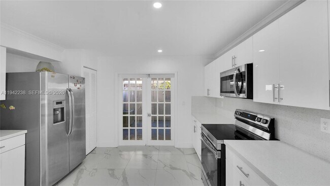 Building Photo - 1917 SW 107th Ave