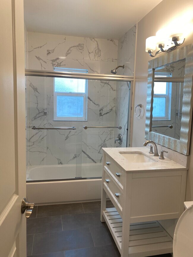 Foto del edificio - 1519 N Hollywood Way