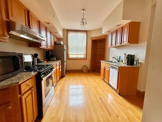 Foto del edificio - 1416 W Farragut Ave