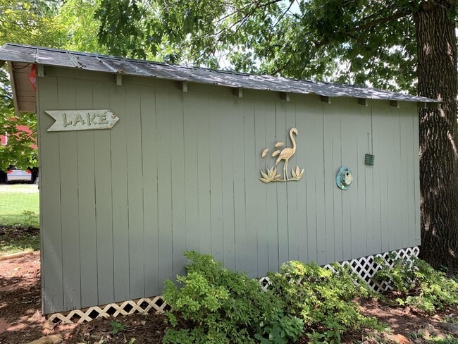 Building Photo - Lakeside House at Timberlake