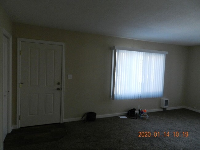 Foto del edificio - 2 Bedroom / 1 Bathroom Home in Madras Oregon