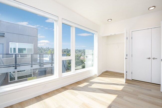 Interior Photo - Portal Apartments