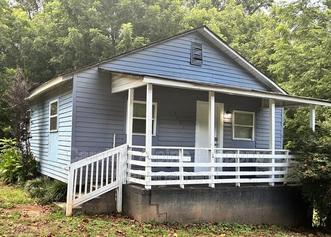 Foto del edificio - 7701 Boswell Rd