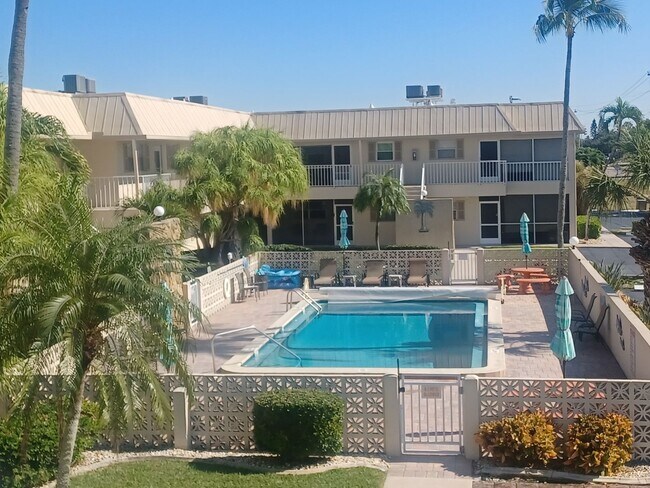 Foto del edificio - 909 SE 46th Ln