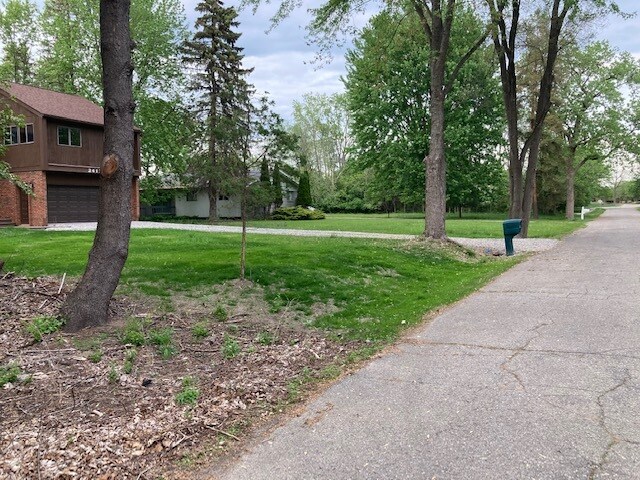 Foto del edificio - 24130 Hooper Blvd