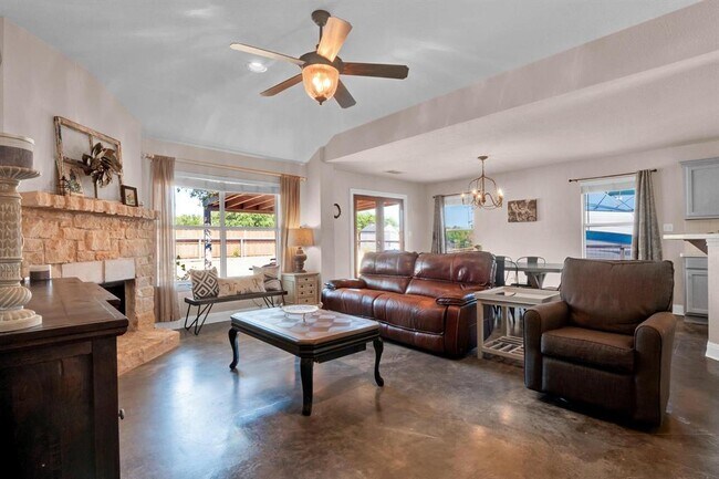 Foto del edificio - 10270 Twin Lake Loop