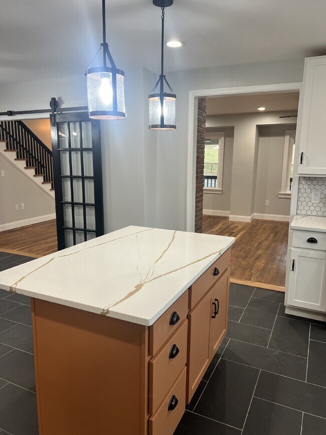 Building Photo - Charming 4-Bedroom Modernized Farm House w...