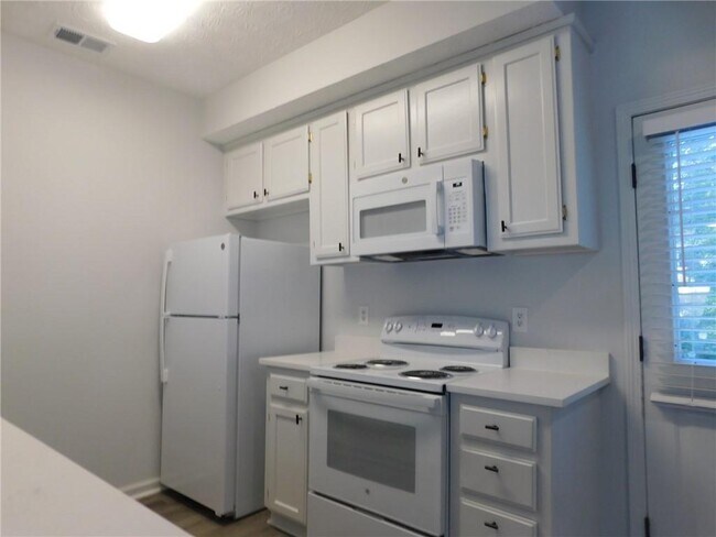 Foto del edificio - 58 Brentwood Ln