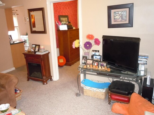 Living Room - 1920 N Cleveland Ave