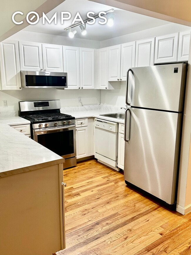 Photo - 710 St Nicholas Ave Townhome