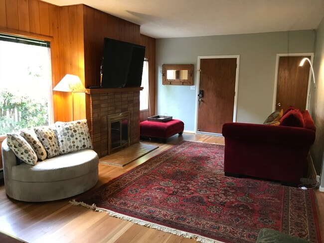 Living Room - 2176 Agate St