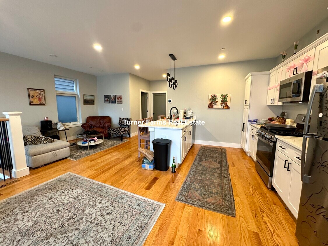 Foto principal - 16 Baker Ct