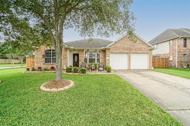 Foto del edificio - 387 Henderson Ln