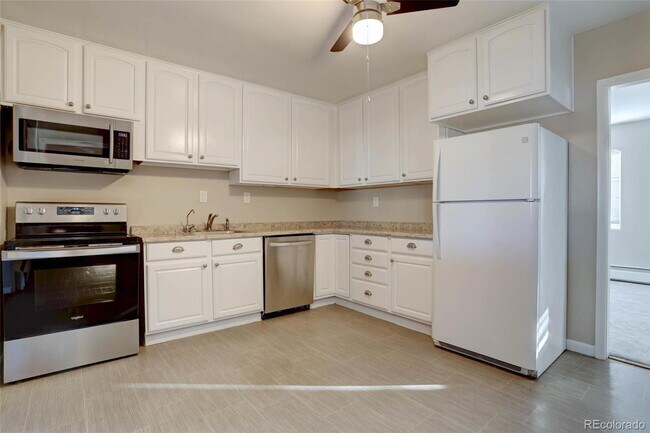 Building Photo - Updated 3 Bedroom Home in Hoffman Heights