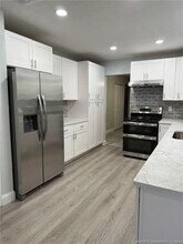 154 SE Selva Ct