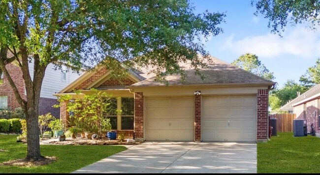 Foto del edificio - 20210 Emerald Cliff Ln