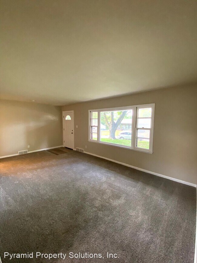 Building Photo - 3 br, 1 bath House - 922 Southdale
