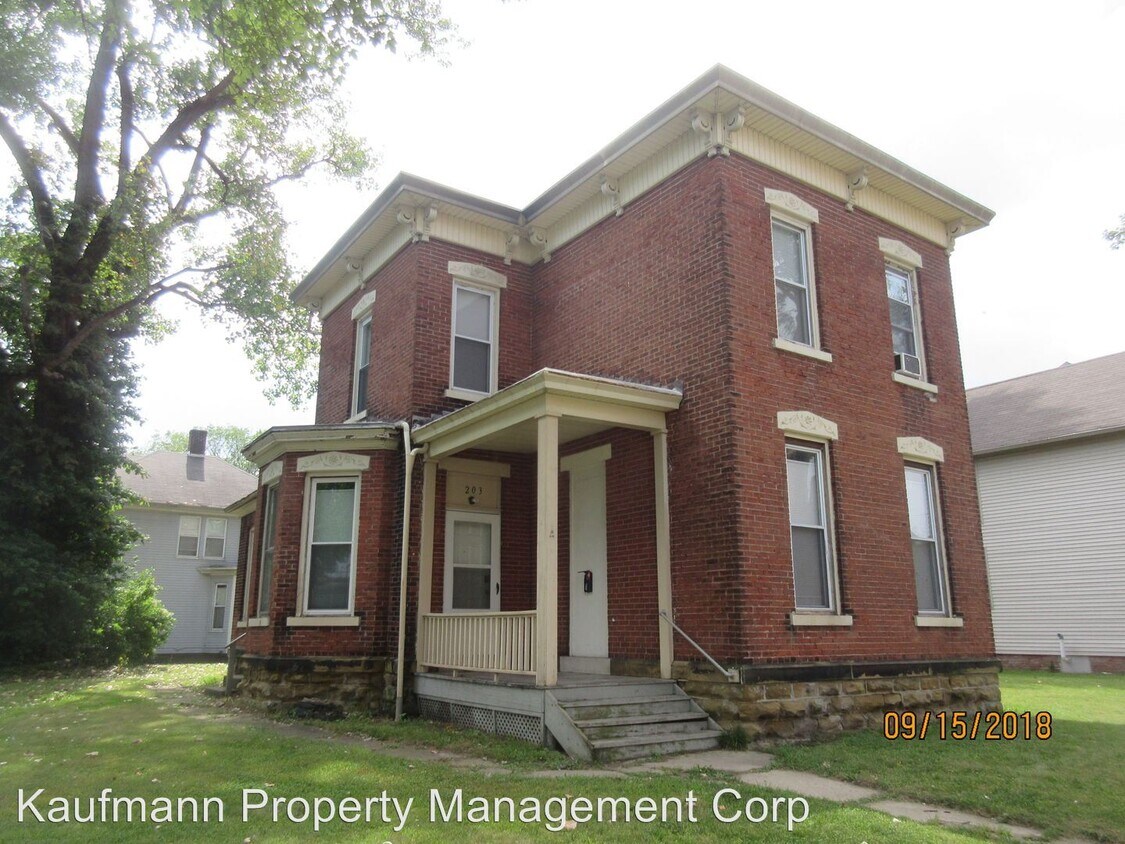 Primary Photo - 203 W Dewald St