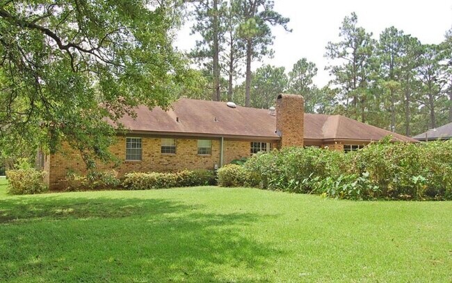 Foto del edificio - 106 Beechwood Dr