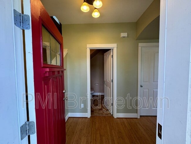 Building Photo - 4944 N Hudson St
