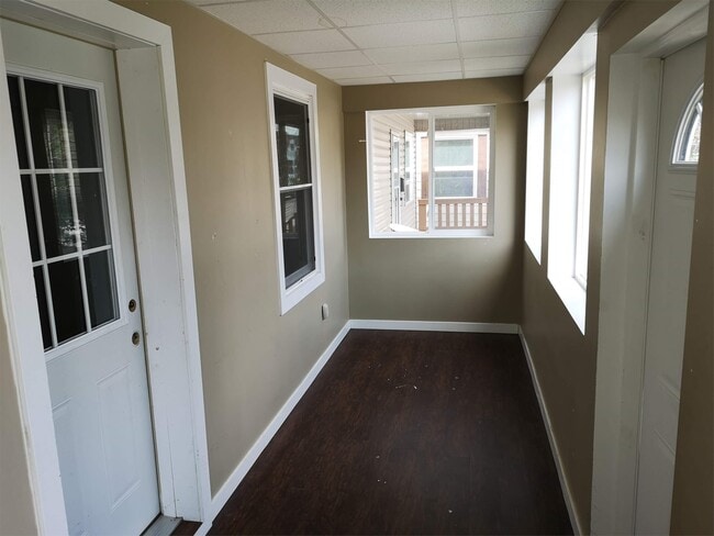 Building Photo - 474 Harbison Ave W