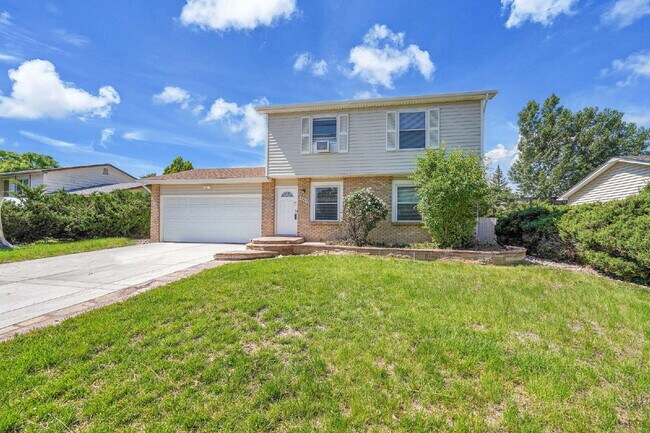 Foto del edificio - $2,695 - 3 bed, 2.5 bath Home in Westminst...